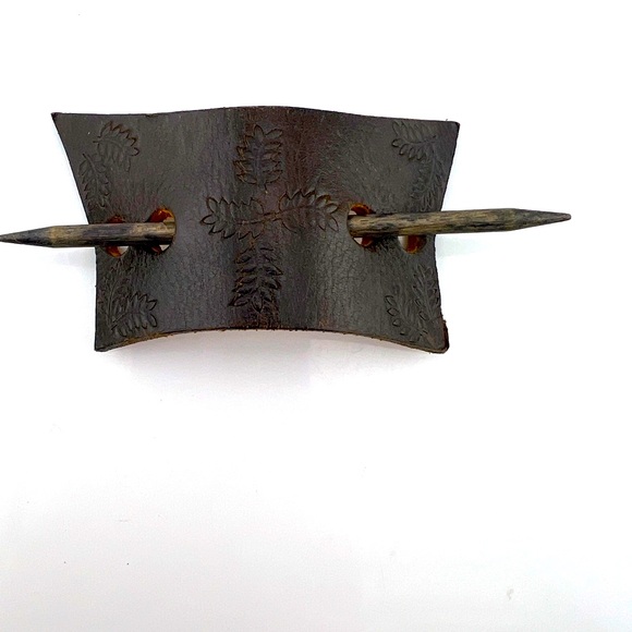 Vintage Leather Hair Clip with Wooden Pin - Picture 1 of 5